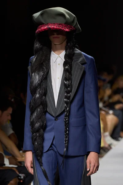 Look 120